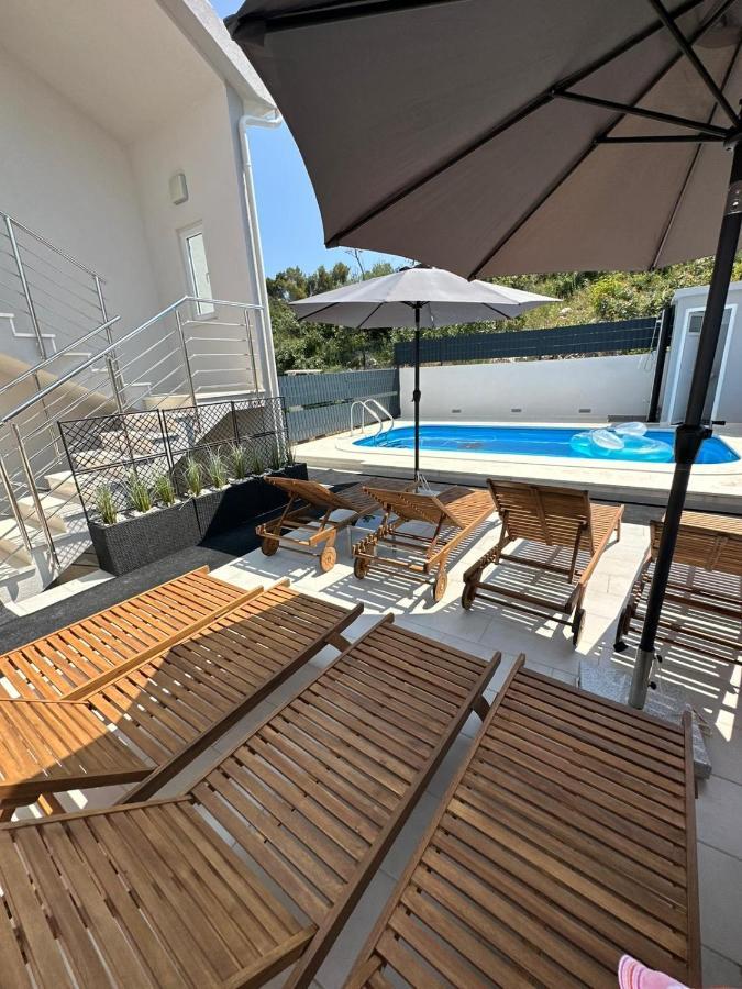 Villa Milena Sweet Apartment-With A Pool Traù Esterno foto