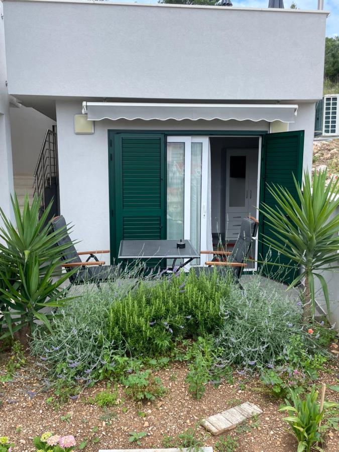 Villa Milena Sweet Apartment-With A Pool Traù Esterno foto